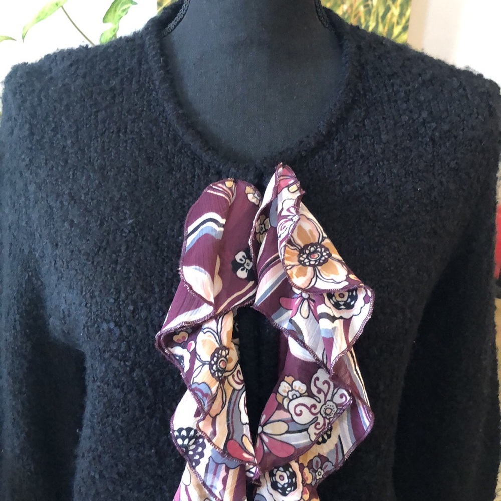 LEA & NICOLE BOUCLE KNIT CARDIGAN WITH SILK FLORAL RUFFLES SIZE M NEW WITH TAGS - Picture 4 of 15